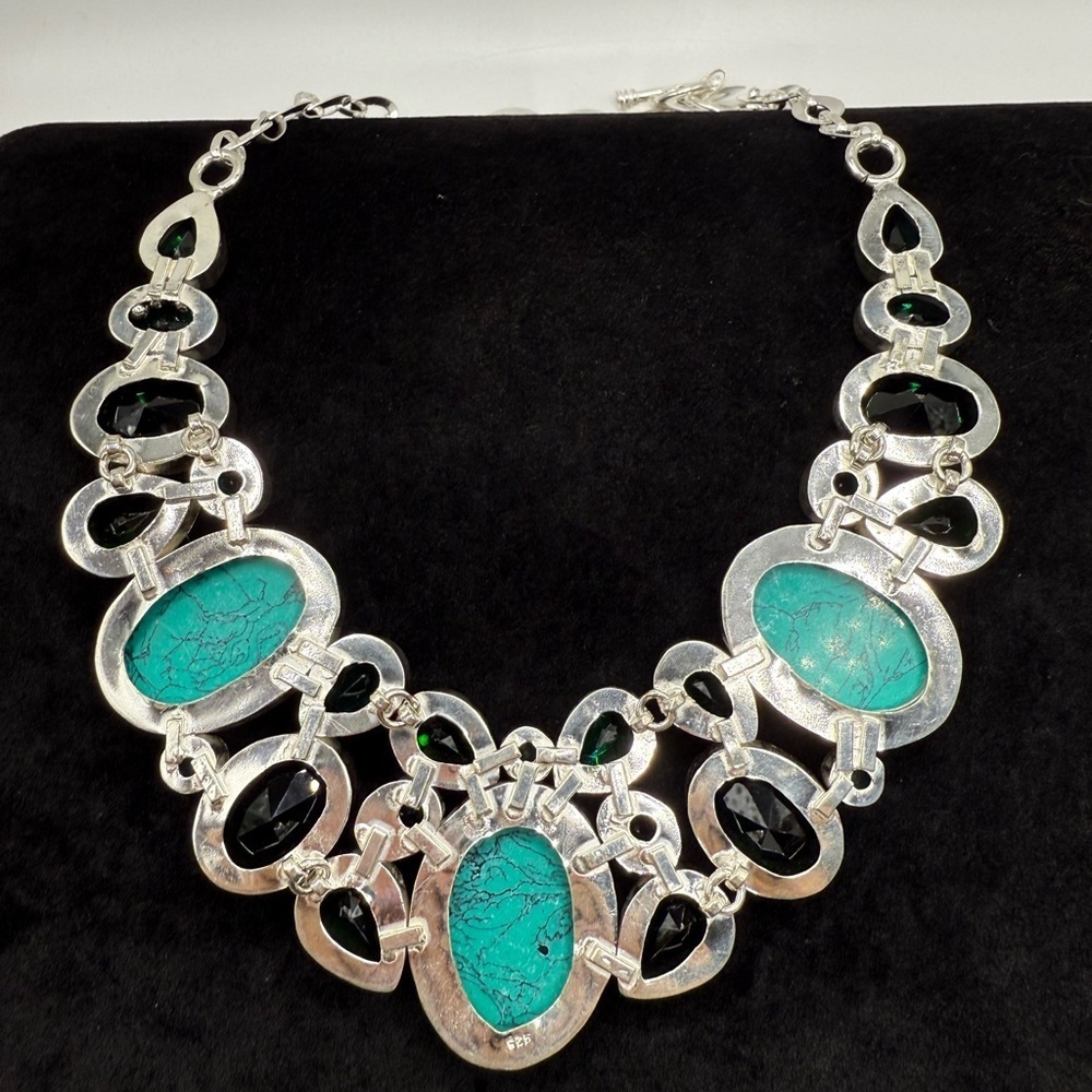 Santa Rosa Diopside Turquoise Necklace - Picture 2 of 3